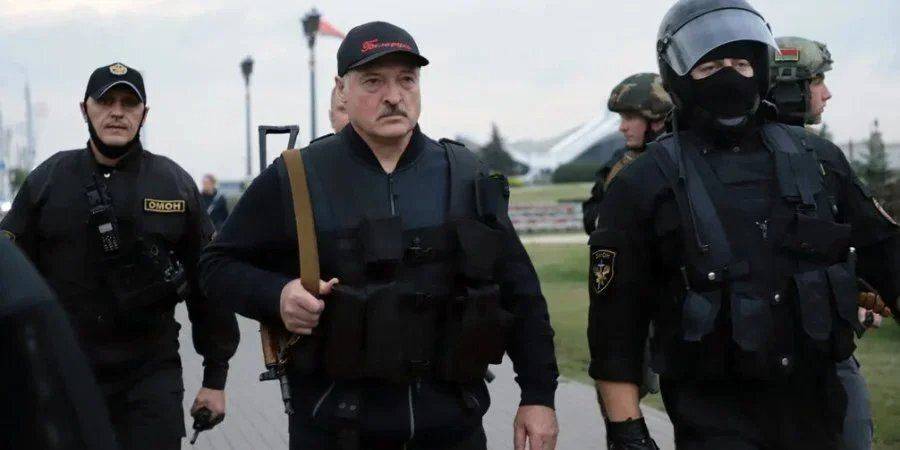 Беларусь продлила военные учения возле границы Украины