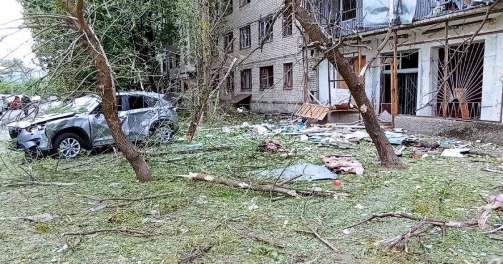 Ударили по жилым домам и убили человека: российские военные ночью обстреляли Николаев