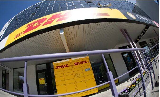 DHL с сентября прекратит доставку грузов и документов по России