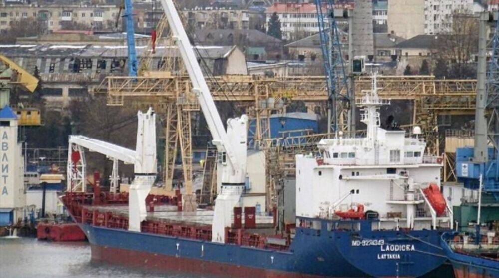 В Ливане задержали сирийское судно с ворованным украинским зерном