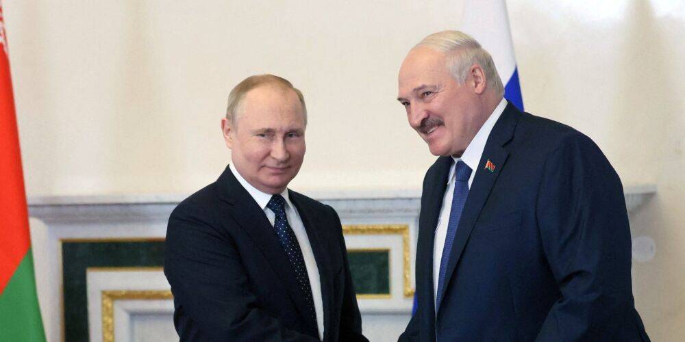 «Уже и Путин его серьезно не воспринимает». Последние заявления Лукашенко — блеф или реальность? Объясняет журналист Радио Свобода из Минска