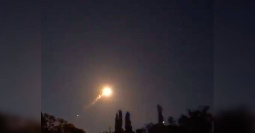 Украинские ПВО за ночь сбили 6 ракет над Днепром (видео)