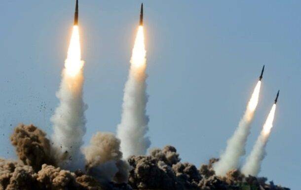 В Черном море находятся три носителя российских ракет - Минобороны