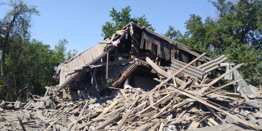 РФ ударила ракетами по Торецку Донецкой области, три человека под завалами, один ранен — глава ОВА