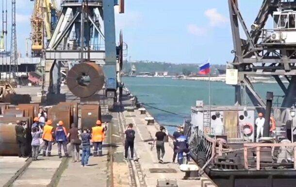 В Мариуполе россияне возобновили работу порта - советник мэра