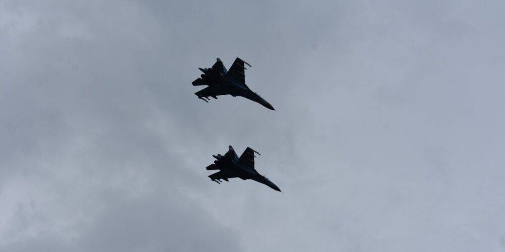 Украинская авиация уничтожила склад с боеприпасами и два командно-наблюдательных пункта оккупантов