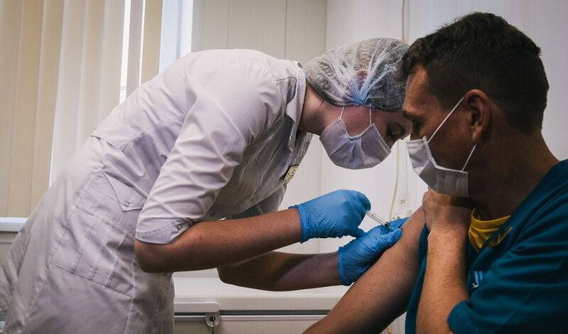 В Тюмени Роспотребнадзор отменил обязательную вакцинацию для групп риска