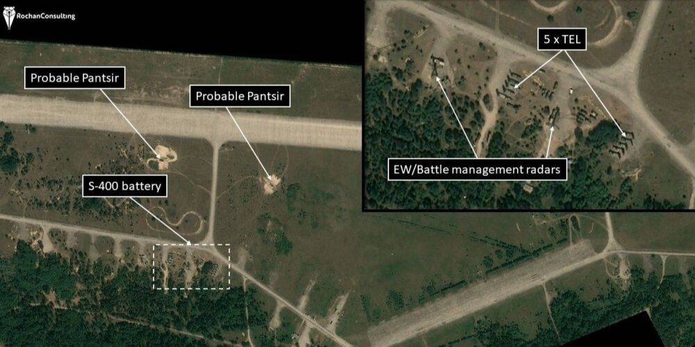 Танки, С-400 и БМП. Аналитики показали спутниковый снимок аэродрома Зябровка, который Беларусь отдала России