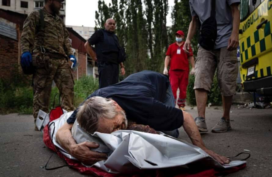 Багатостраждальний Харків знову зазнав ракетного обстрілу рашистів (ФОТО)