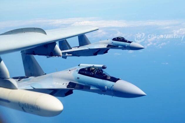 Истребители Су-35, при помощи комплексов РЭБ, подавили американские ПВО защищающие Тайвань
