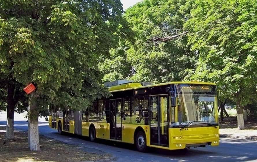 Правила роботи громадського транспорту під час повітряних тривог затвердили у Києві