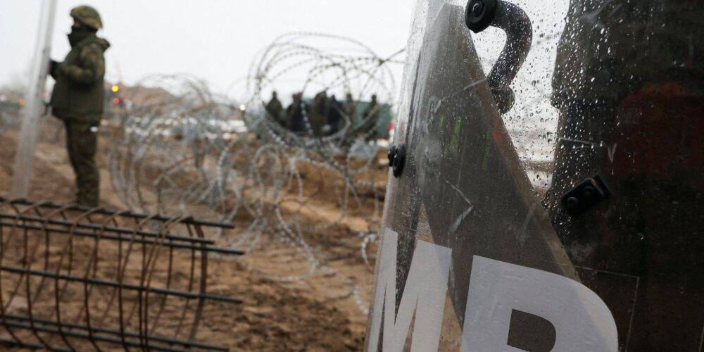 Провокации режима Лукашенко. Беларусь использует специальные инструменты для повреждения забора на границе с Польшей — пограничники