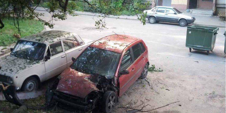 В Харькове зафиксировали четыре «прилета», одна ракета попала во двор дома