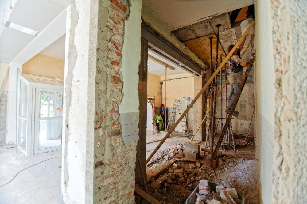 Шумные ремонтные работы в жилых домах хотят ограничить