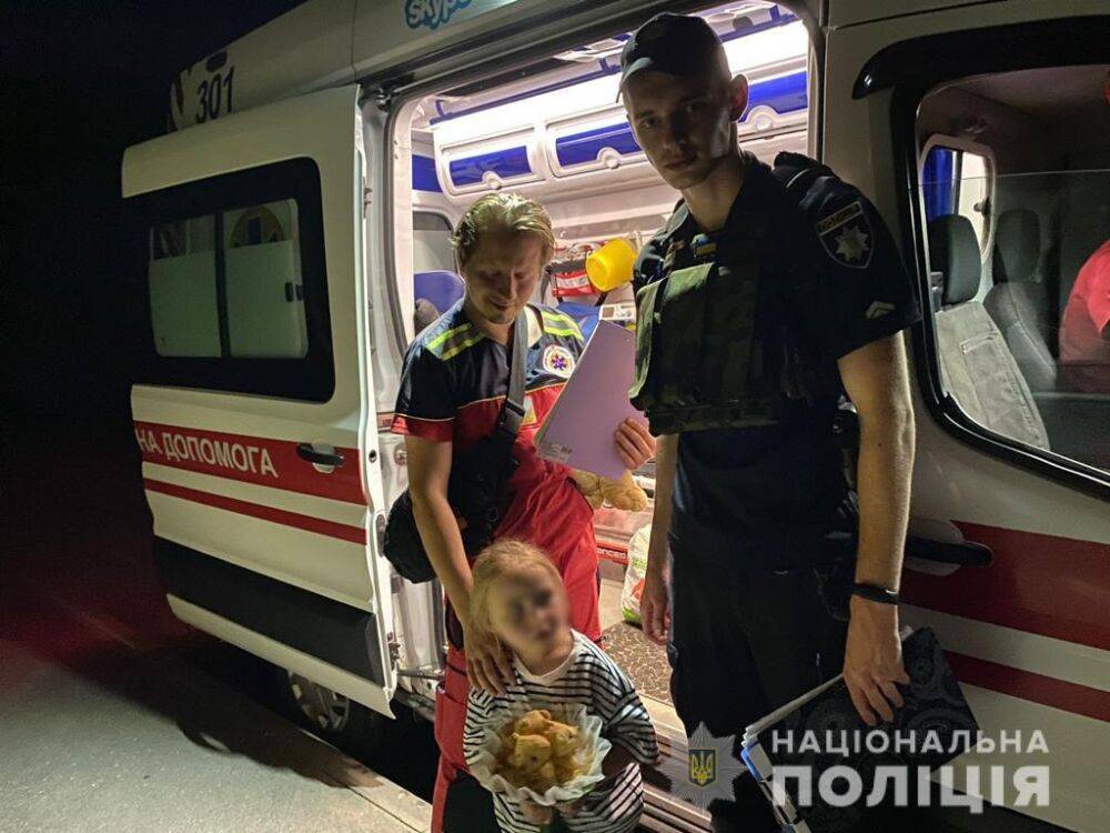 В Харькове маленькая девочка более пяти часов бродила по улицам без взрослых