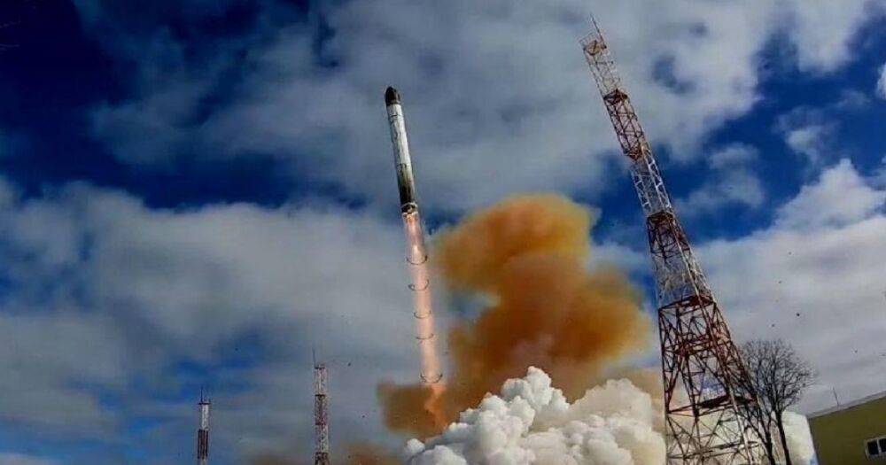 Готовятся к ядерной войне: "Роскосмос" сосредоточился на производстве межконтинентальных ракет