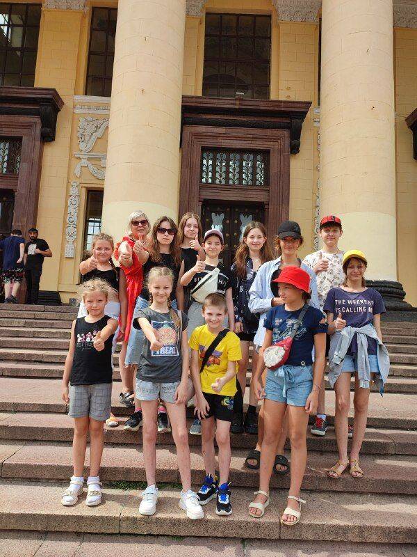 18 детей из Харькова отправили в лагерь на Закарпатье
