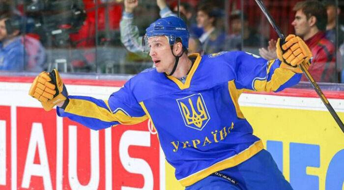 Капитан сборной Украины по хоккею Михнов перешел в Стяуа
