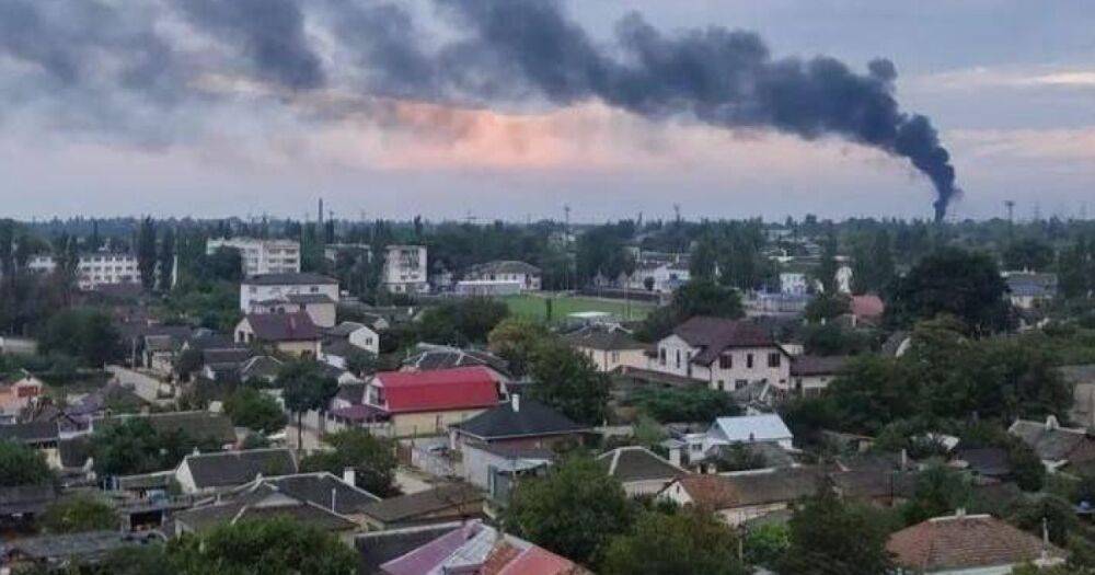 Взрывы в Крыму: из пятикилометровой зоны эвакуированы 2000 жителей