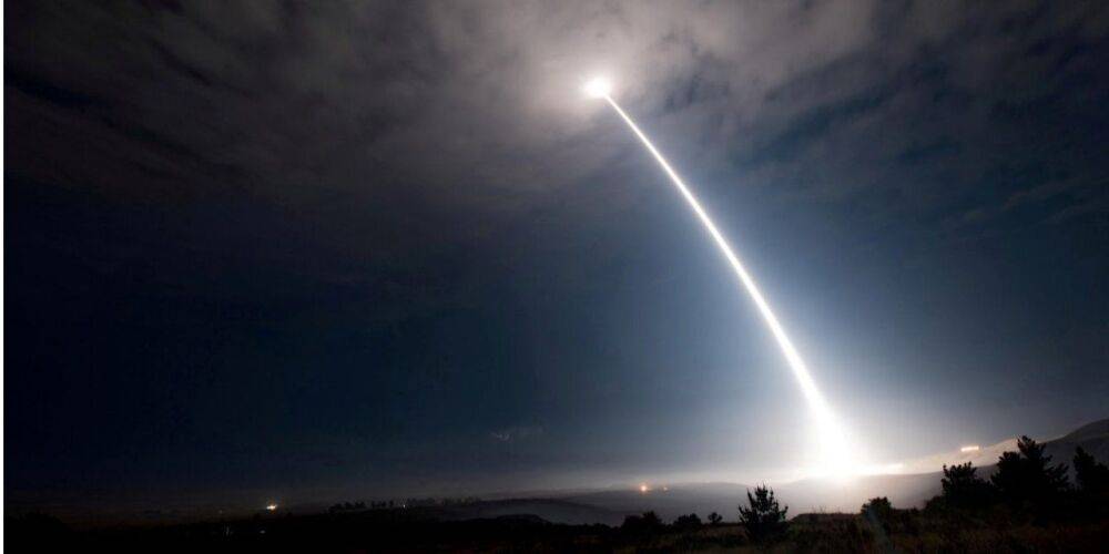 США провели испытание межконтинентальной баллистической ракеты, которое откладывали, чтобы не раздражать Китай