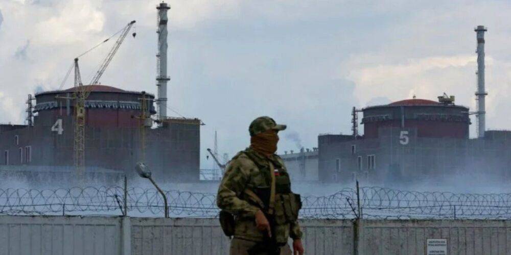 Власти призвали жителей Энергодара эвакуироваться из-за обстрелов Россией Запорожской АЭС