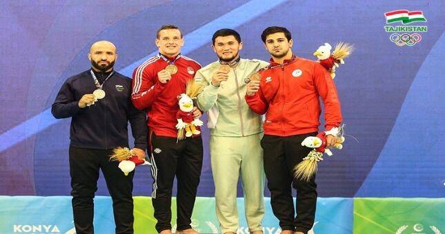 Спортсмены из Таджикистана завоевали 3 медали в соревнованиях по дзюдо