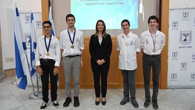 Олимпийская сборная Израиля по компьютерным наукам взяла золото