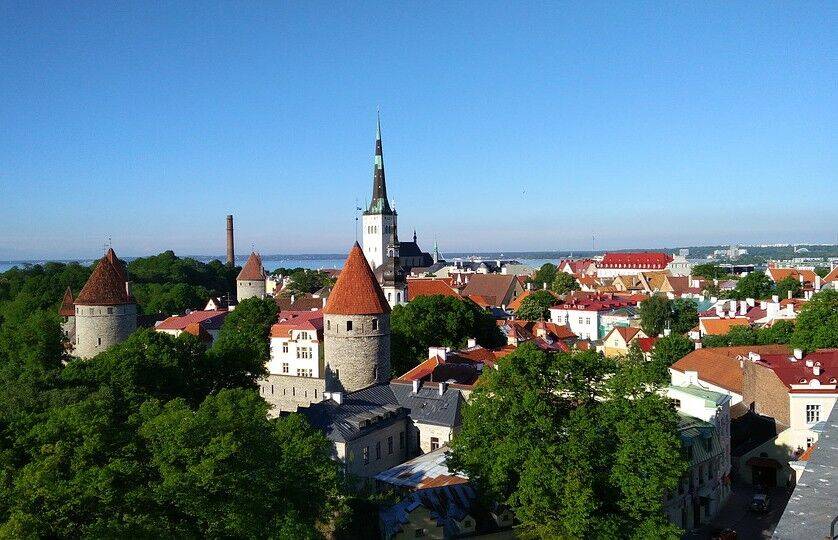 Эстония ограничила въезд в страну и выдачу виз для россиян
