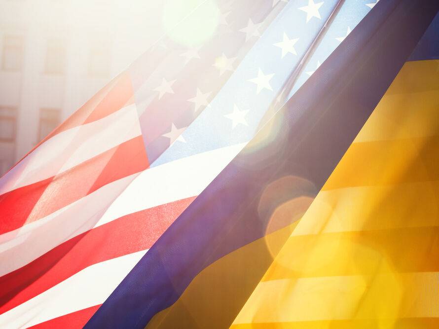 "США должны вооружить Украину пока не поздно". Американские дипломаты, эксперты и военные призывают Байдена к решительным действиям