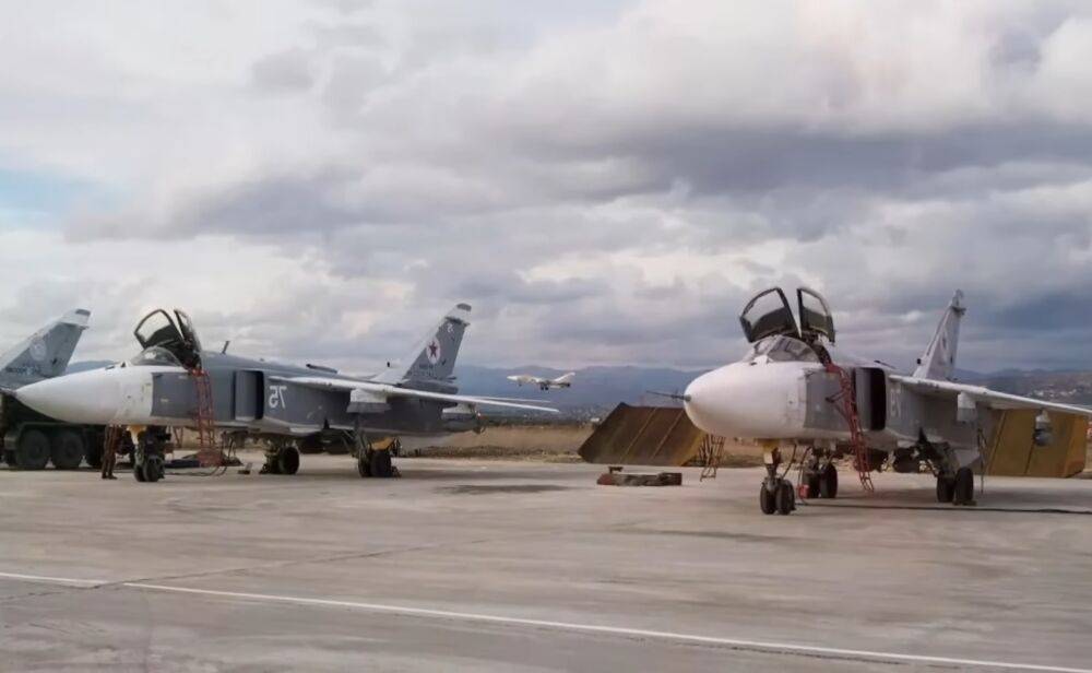 Один Су-24 уничтожен, еще несколько повреждены: Арестович рассказал подробности о бавовне на авиабазе в Гвардейском, Крым