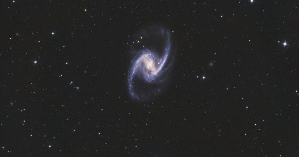 Джемс Уэбб запечатлел удивительную спиральную галактику (фото)