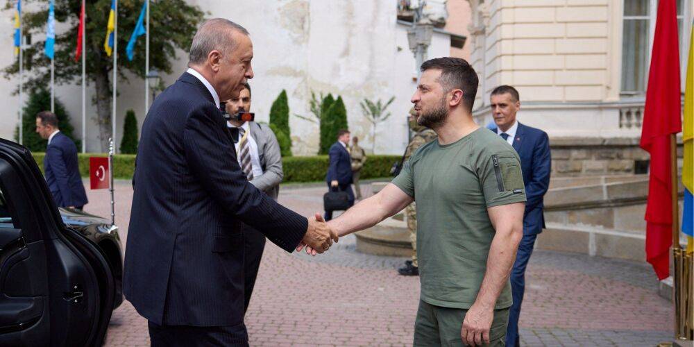 Эрдоган предложил возобновить переговоры Украины и России в Стамбуле