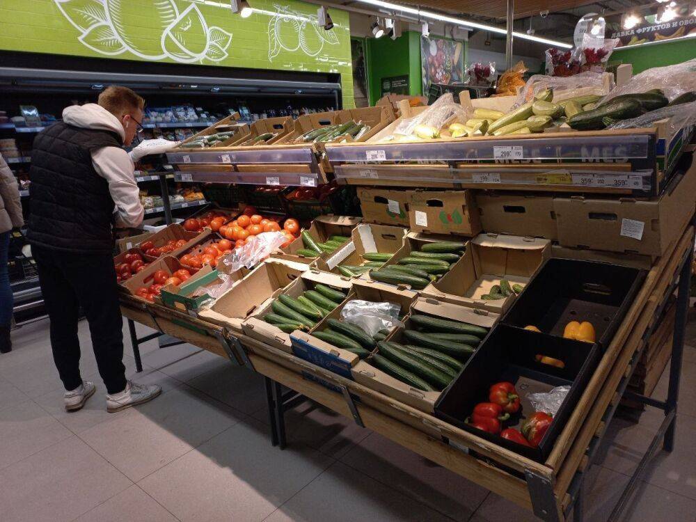 Британская сеть супермаркетов решила скрывать данные о сроке годности овощей и фруктов