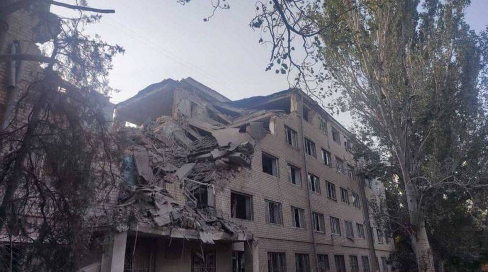 Рф за ночь дважды обстреляла Николаев, ранен охранник общежития – фото