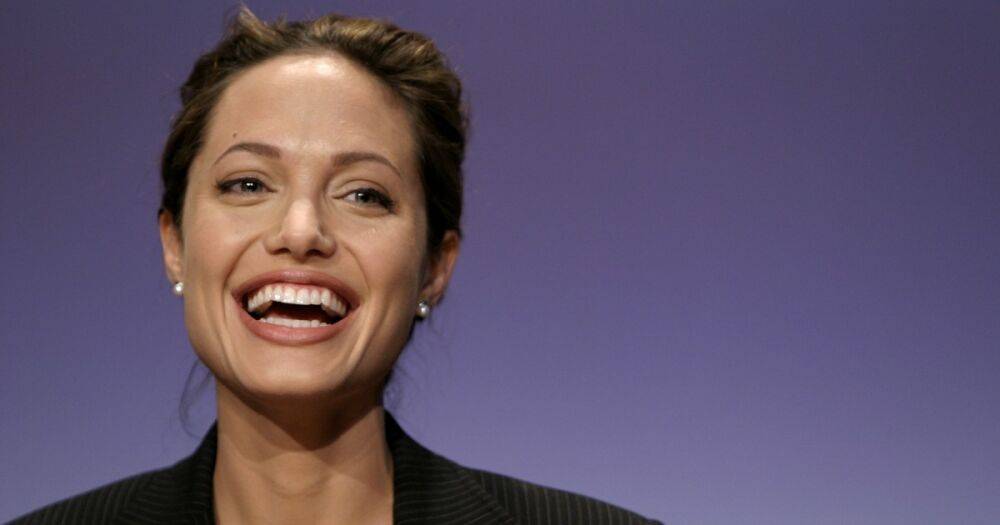 Анджелина Джоли показала, как умеет танцевать (видео)