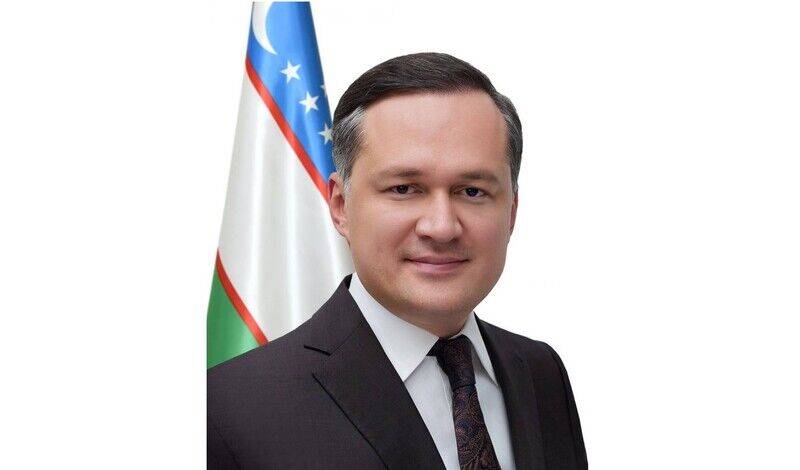 В Узбекистане президент повысил бывшего пресс-секретаря Комила Алламжонова