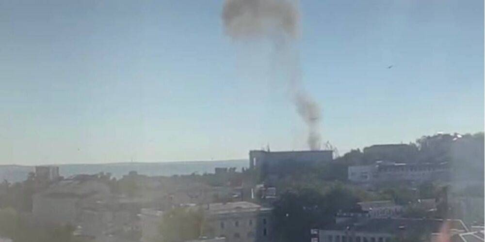 «Бавовнянное» утро. В нескольких городах Крыма раздались взрывы, оккупанты заявляют о работе ПВО — что известно