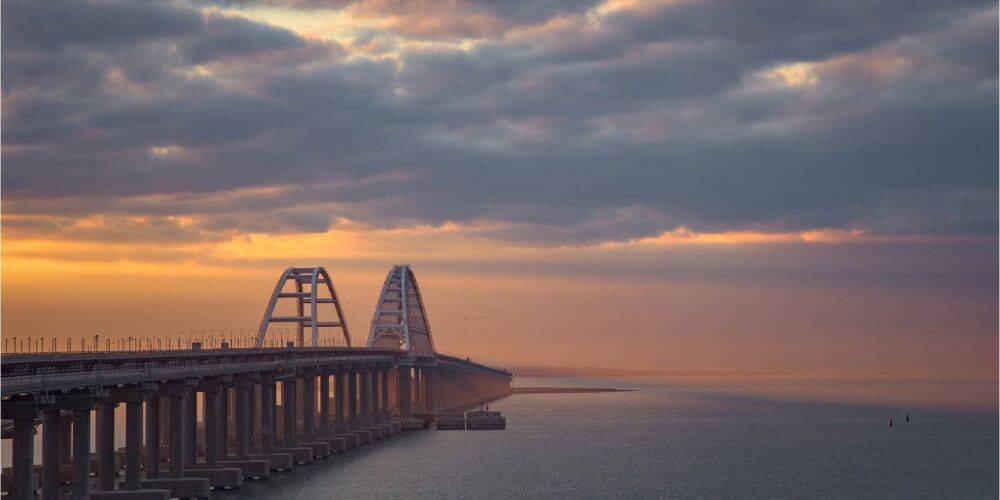 «Возможен удар по Крымскому мосту». В День независимости Украины война обострится — эксперт