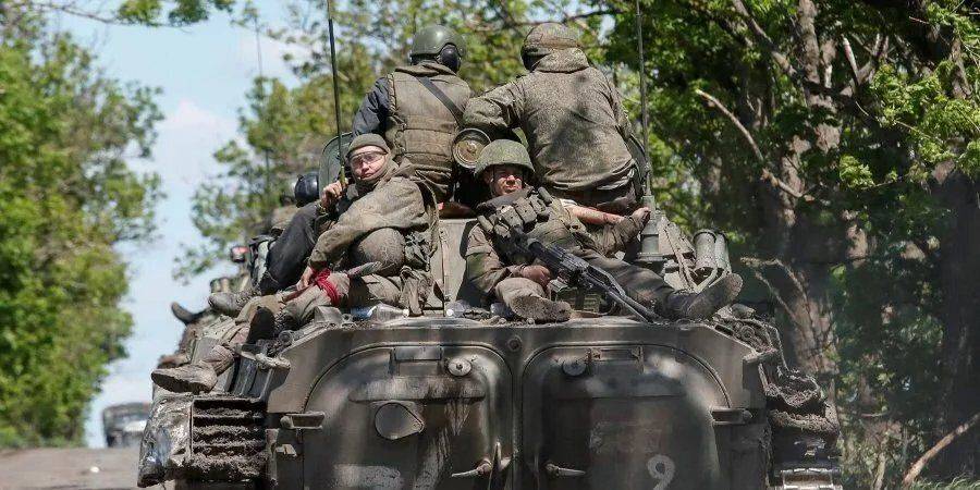 РФ доукомплектовывает пехоту моряками и военными ракетных войск — украинская разведка
