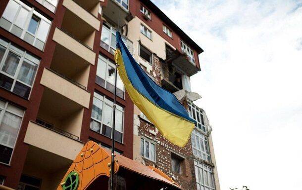 В Мариуполе партизаны подняли флаг Украины