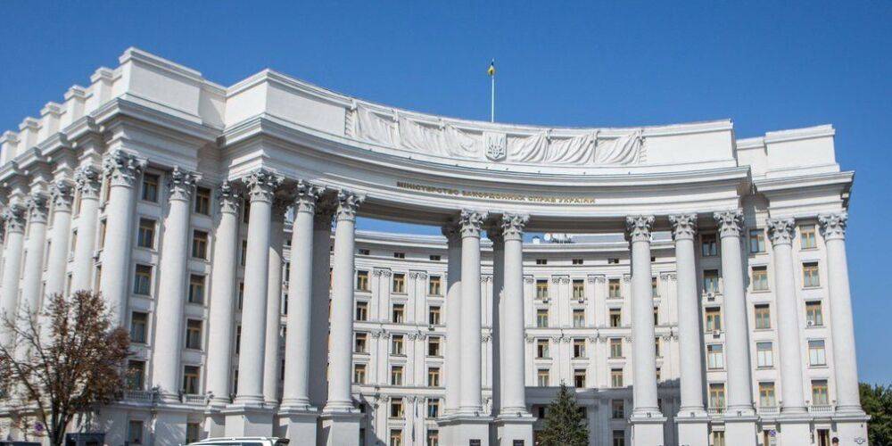 «Чума 21 века». МИД Украины призвал мир изолировать РФ после ракетного террора в День Независимости