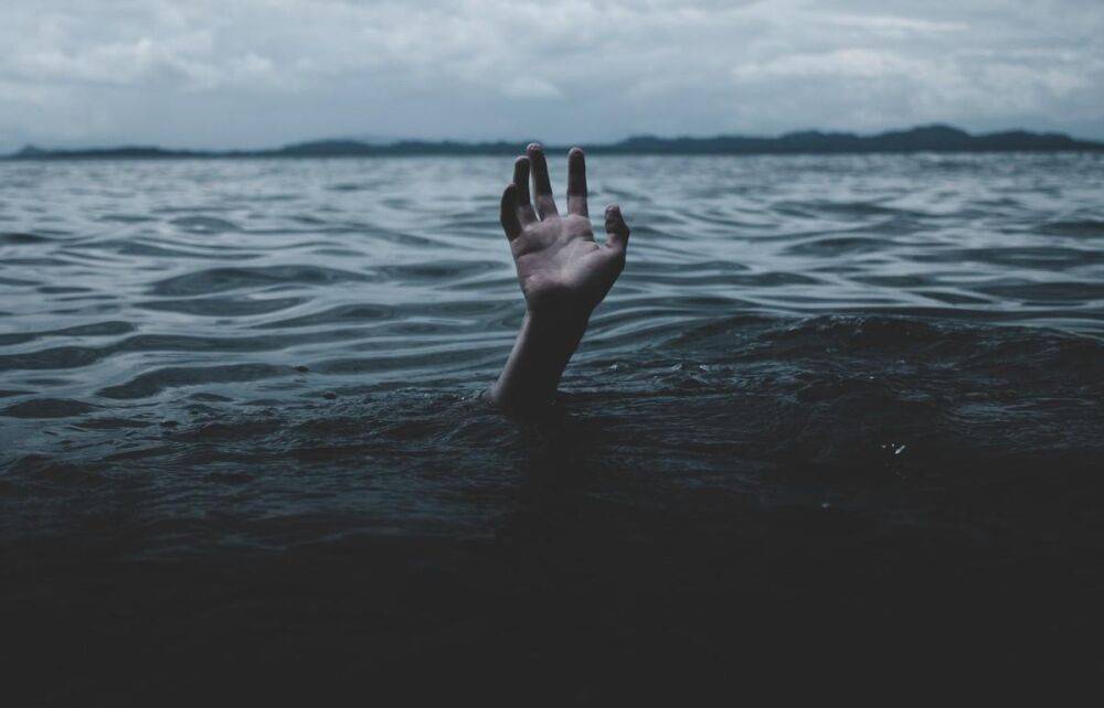 В Твери в реке Тьмаке утонул мужчина