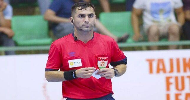 В Таджикистане судью матча по футзалу отстранили от обязанностей за драку с игроком