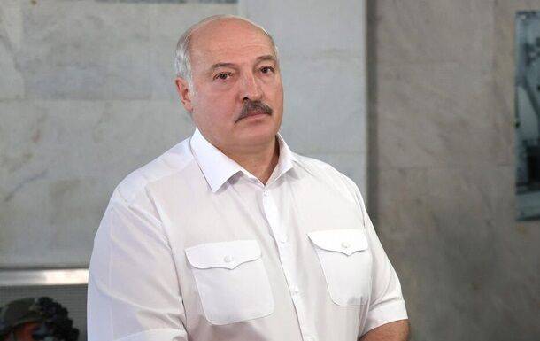 Лукашенко объяснил, зачем поздравил Украину 24 августа