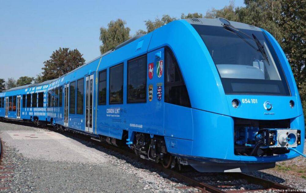 В Германии запустили первые в мире пассажирские «водородные» поезда