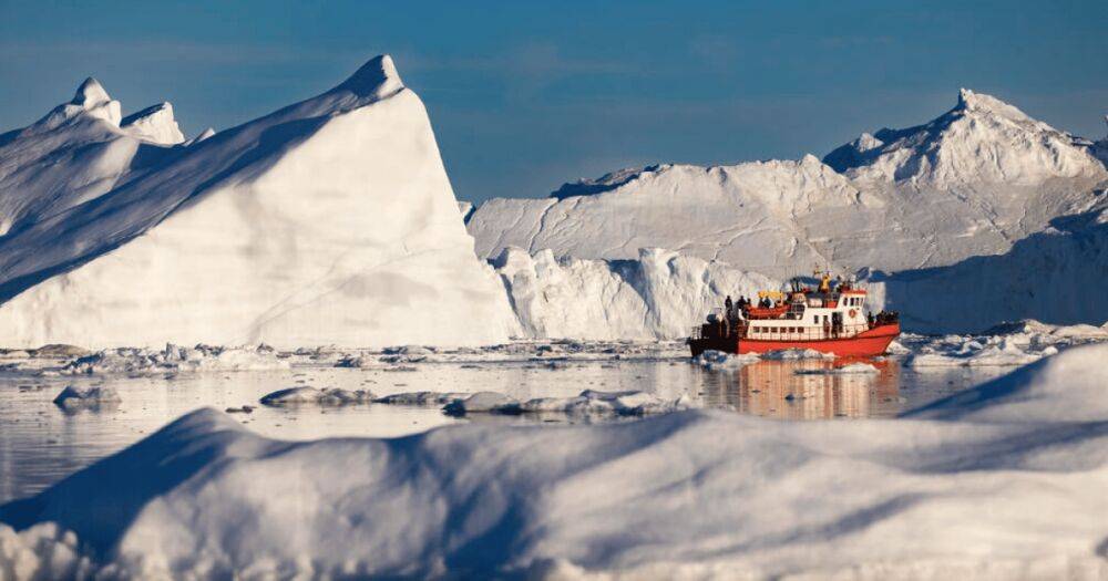 В Гренландии хотят ограничить приток туристов из-за таяния айсбергов