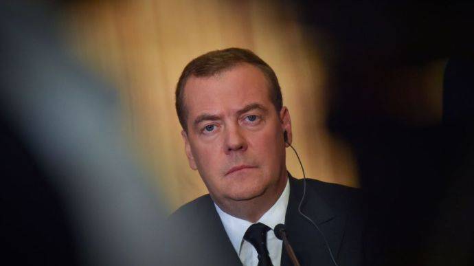 Новые перлы Медведева: Зеленский под психотропами, первый ангел апокалипсиса вострубил