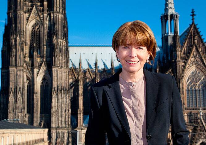 Мэр Кёльна возмутила немок советом, как спастись от домогательств мигрантов