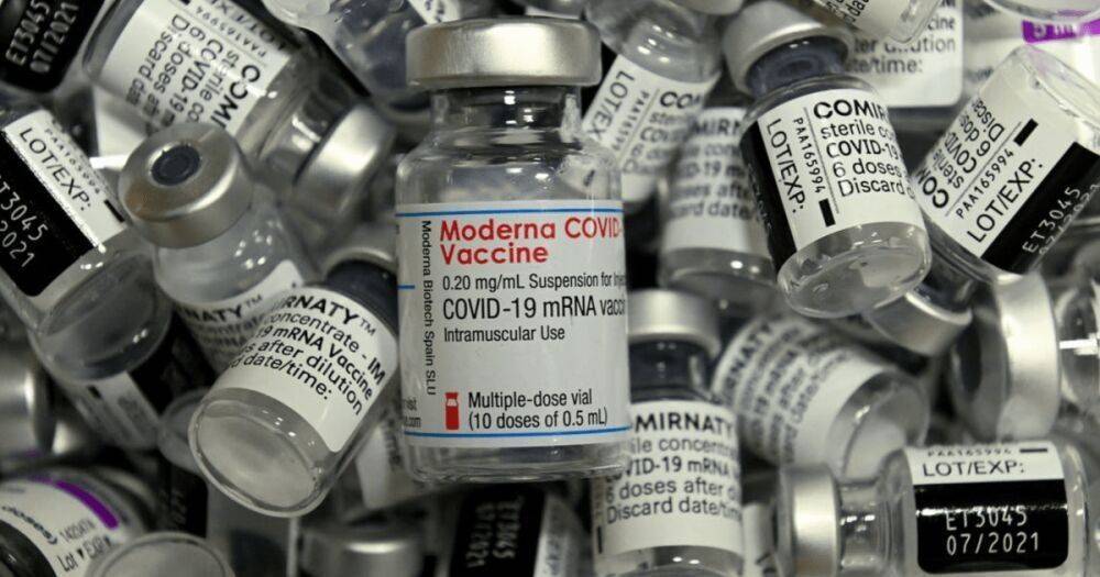 Все из-за вакцины от COVID-19: Moderna подает в суд на Pfizer и BioNTech