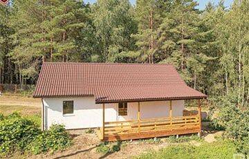 Пережить жару на даче: какие недорогие дома продаются под Минском